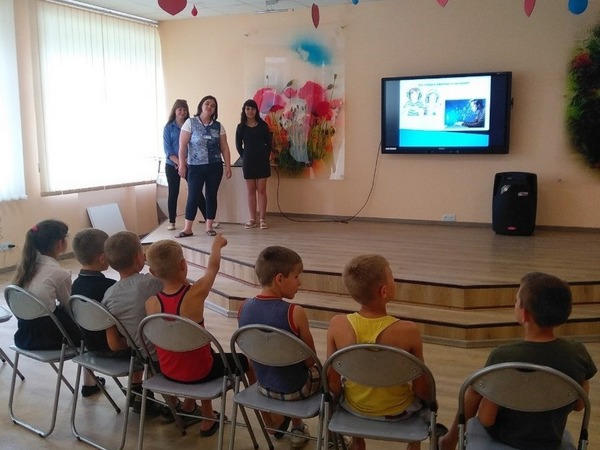 Жителям Марьинского района с раннего детства помогают выбрать актуальную профессию