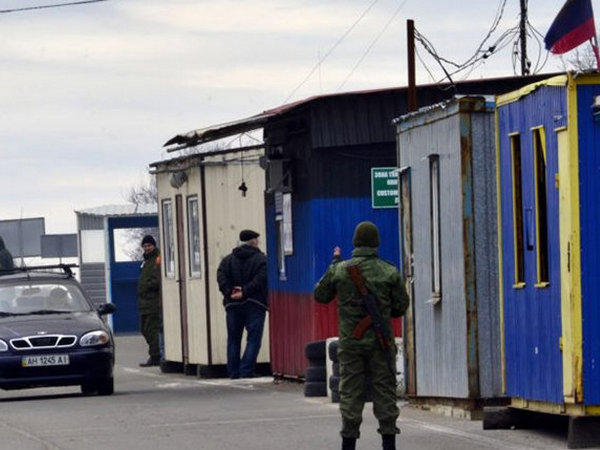 Боевики ввели «драконовские» правила на пунктах пропуска «ДНР»