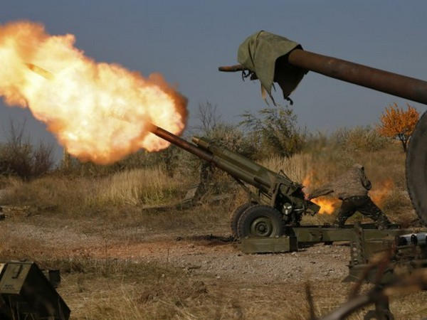 Боевики обстреливают Марьинку и Красногоровку