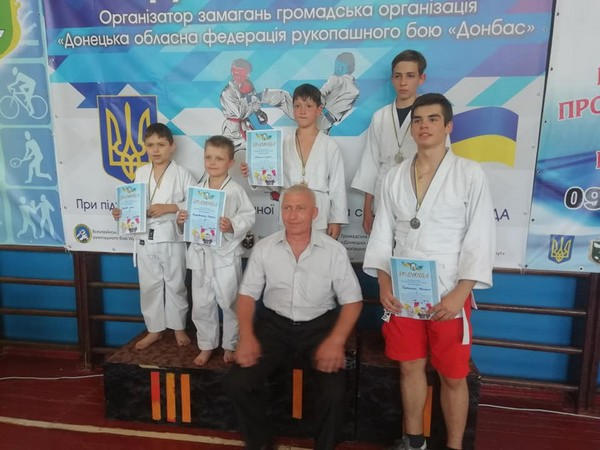 Бойцы из Марьинки и Красногоровки завоевали медали на открытом турнире Донецкой области по рукопашному бою