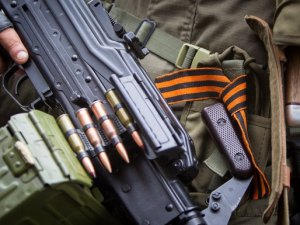 Боевики ДНР обстреливают развалины Красногоровки