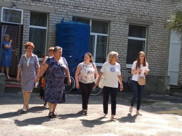 Комиссия проверила, как соблюдаются права детей в Марьинском районе