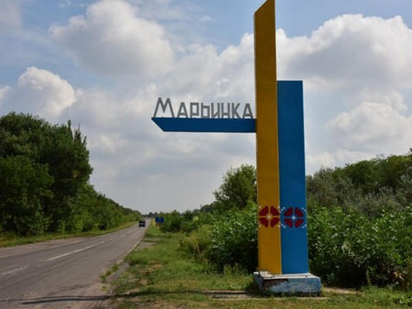 В прифронтовой Марьинке не утихают вражеские обстрелы
