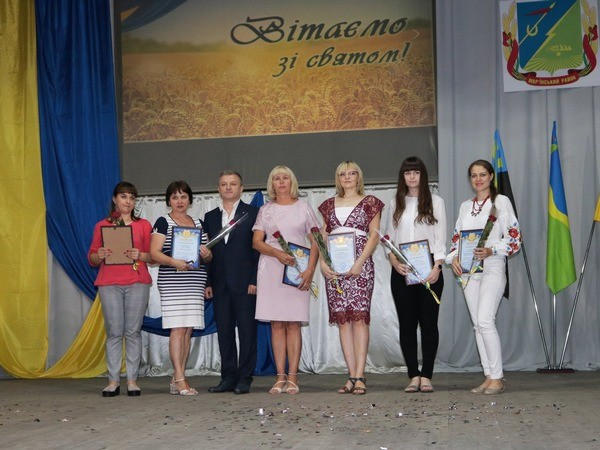 В Марьинке прошли торжества по случаю Дня государственной службы Украины