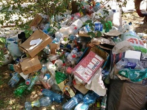 В Курахово продолжают бороться со стихийными мусорными свалками