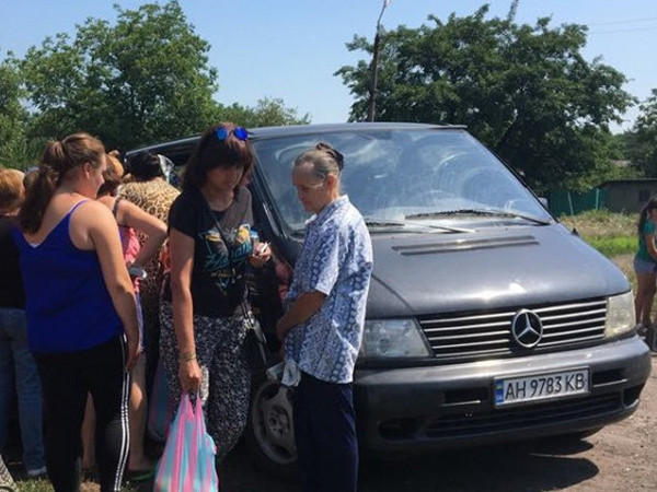 Подкуп избирателей в 59 округе: людям раздают продуктовые наборы от кандидата в нардепы