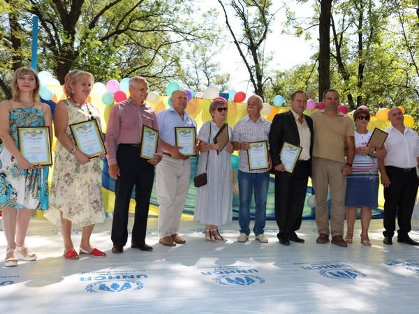 В прифронтовой Красногоровке масштабно отпраздновали День города и День металлурга
