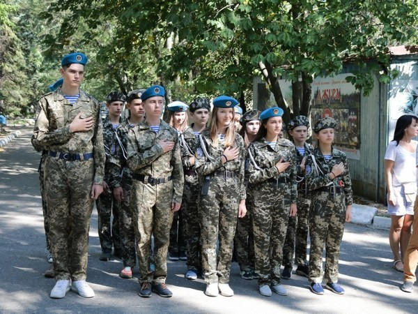 В Курахово состоялось открытие военно-патриотического обучения «Будущий воин»