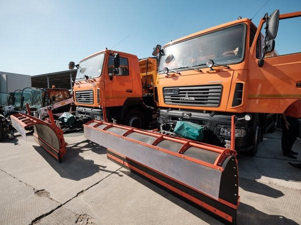 Для нового полигона твердых бытовых отходов в Курахово приобрели новую технику