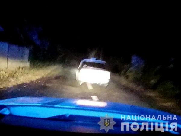 В Курахово полицейские устроили погоню со стрельбой, чтобы задержать автоугонщика