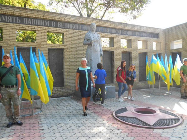 В прифронтовой Красногоровке отметили День освобождения Донбасса