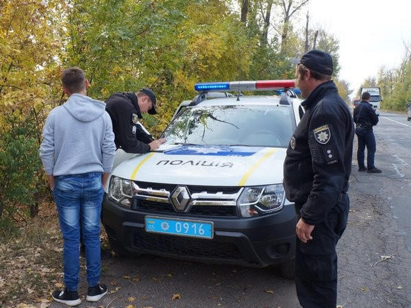 В Угледаре полицейские провели масштабную оперативно-профилактическую отработку города