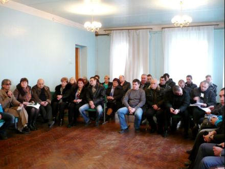 Красногоровские милиционеры отчитались перед местными депутатами (фото)