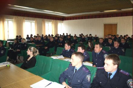 Марьинские правоохранители провели тактико-специальные учения совместно с ветеранами МВД (фото)