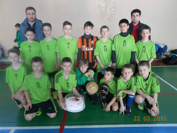 Школьники прифронтового Курахово привезли медали с турнира по мини-футболу