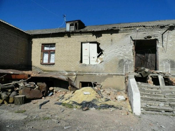 Как выглядит разрушенная школа в Красногоровке после атаки боевиков
