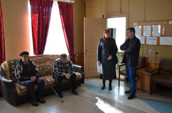 В Марьинском районе чтят ветеранов и тех, кто о них заботится