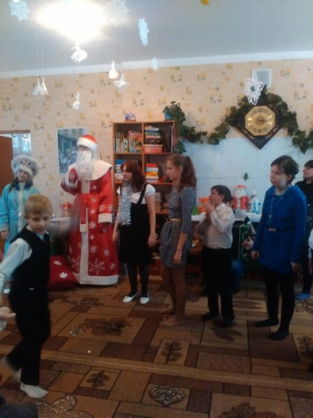 «Новогодняя сказка» для особых деток в Курахово