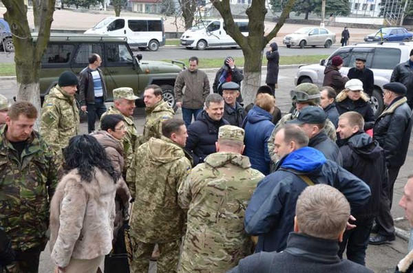 В Марьинку съехались руководители, чтобы решить проблемы жителей прифронтового города