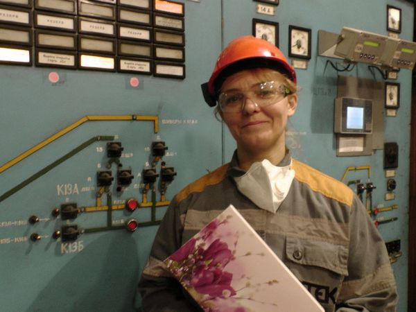 Наши мамы умеют делать свет: профессии работниц Кураховской ТЭС глазами детей