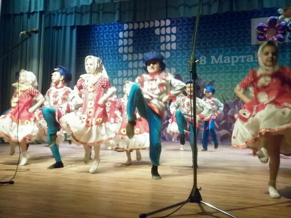 В Курахово состоялся праздничный концерт, посвященный 8 Марта