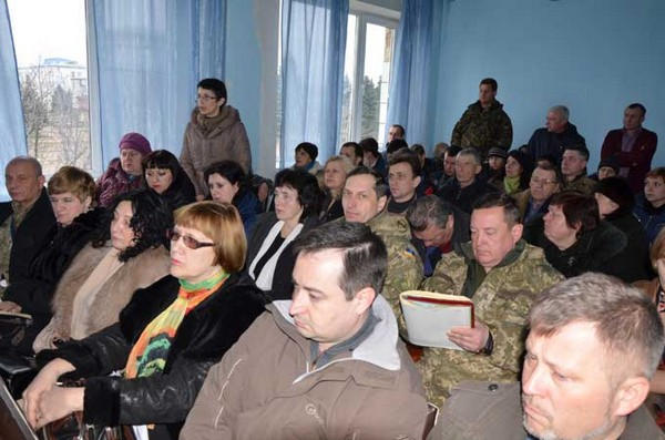 В Марьинку съехались руководители, чтобы решить проблемы жителей прифронтового города
