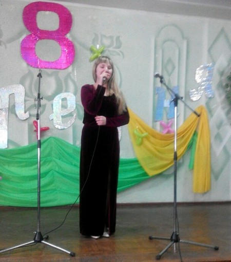 В Марьинке состоялся праздничный концерт, посвященный 8 Марта