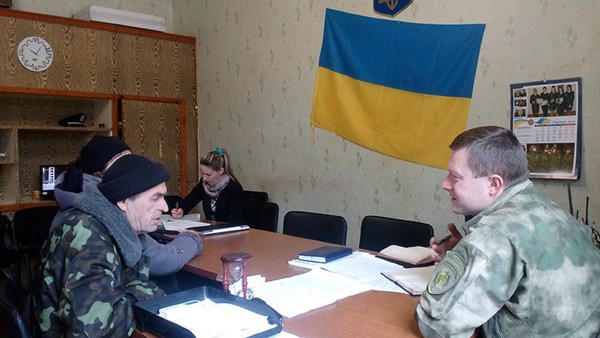 Начальник Марьинского отдела полиции Дмитрий Верецун провел личный прием в Курахово