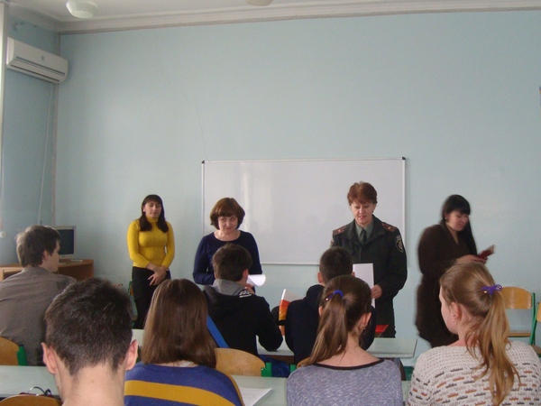 Школьникам Марьинского района рассказали о туберкулезе