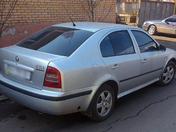 Вблизи Марьинки обнаружен автомобиль, угнанный еще в 2014 году
