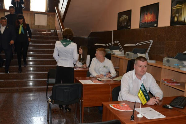 Благодаря помощи народного депутата в Курахово открылось новое отделение «Ощадбанка»