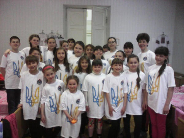 Детям из прифронтовой Красногоровки подарили культурно-художественную экскурсию в Киев
