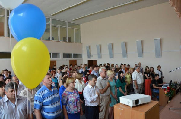 В Марьинке медработников поздравили с профессиональным праздником