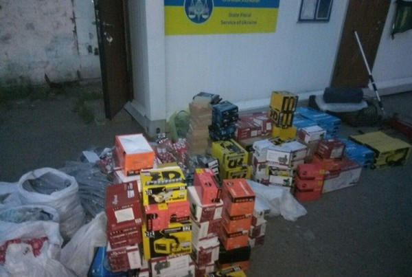 Через КПВВ «Марьинка» пытались провезти в Донецк контрабанду стоимостью полмиллиона гривен
