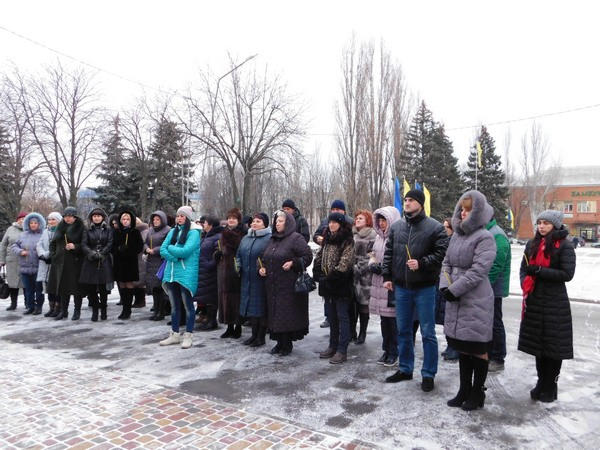 В Курахово почтили память жертв голодомора