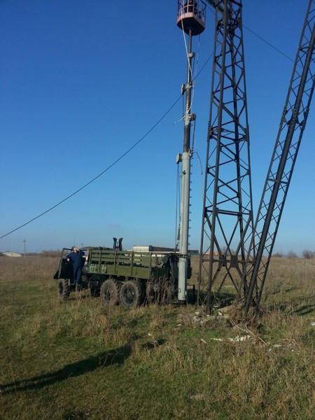 В результате ночного обстрела Красногоровка и часть Марьинки остались без электроснабжения
