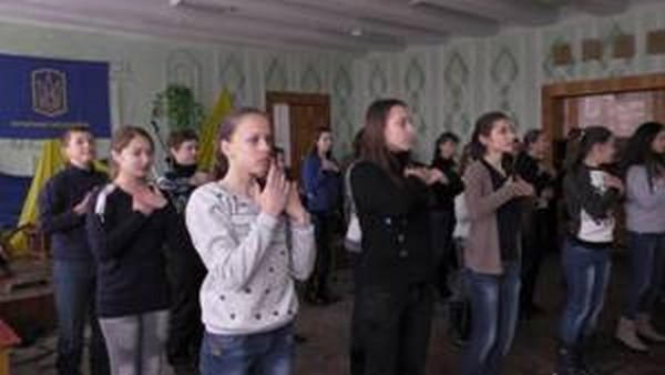 Как в прифронтовой Марьинке отпраздновали День Вооруженных Сил Украины