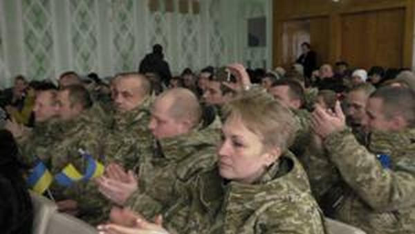 Как в прифронтовой Марьинке отпраздновали День Вооруженных Сил Украины
