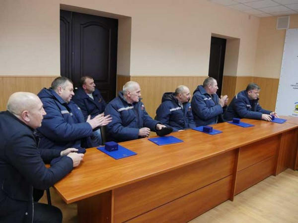 Награды нашли ремонтников, восстаналивающих газоснабжение Марьинки и Красногоровки