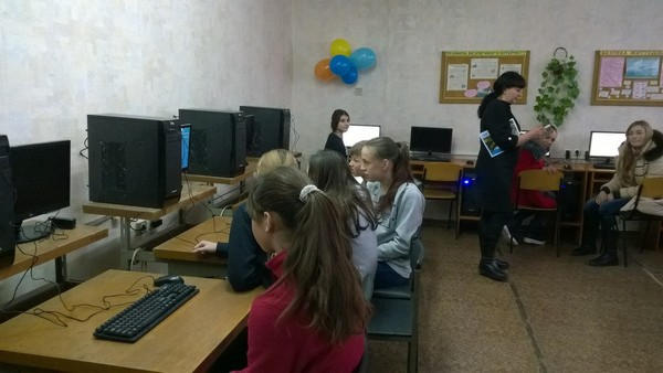 В Марьинской школе торжественно открыли спортзал и новый компьютерный класс
