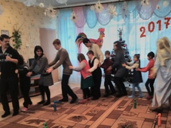 Детям-инвалидам Марьинского района устроили «Веселое Рождество»