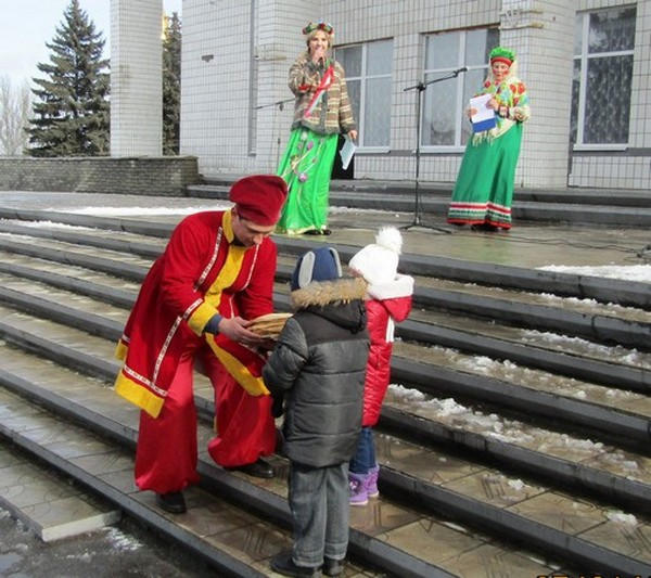 Жители Марьинки весело отпраздновали Масленицу