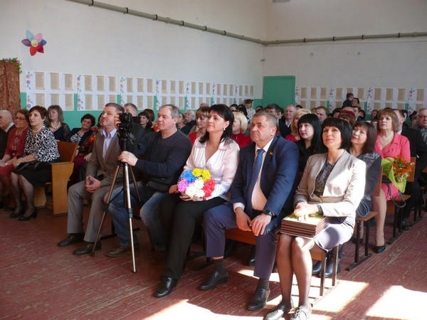 Школа в Павловке Марьинского района отпраздновала 50-летний юбилей