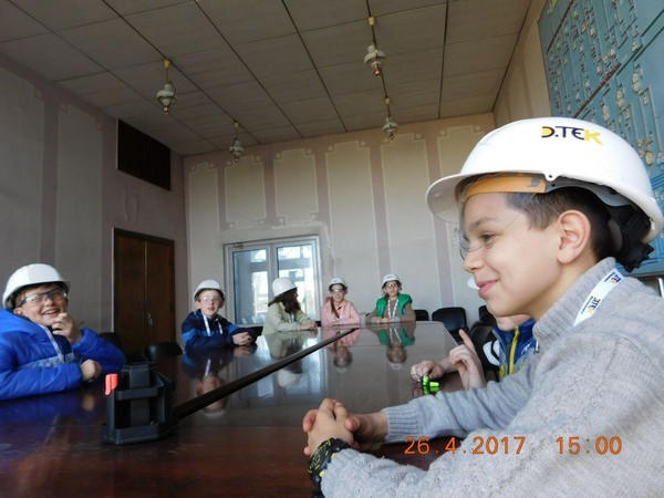 Школьники побывали на Кураховской ТЭС