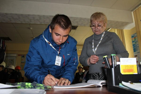 Школьник из Курахово стал трехсотым экскурсантом на Кураховской ТЭС