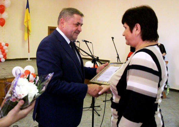 Народный депутат Сергей Сажко поздравил медиков округа с профессиональным праздником