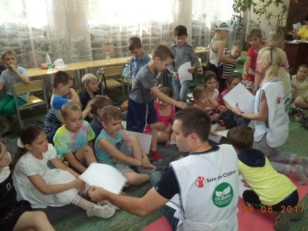 Отдых детей в пришкольных лагерях Марьинского района был веселым и красочным