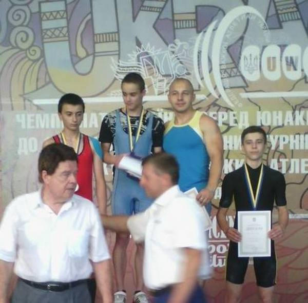 Юный спортсмен из Угледара завоевал «бронзу» на Чемпионате Украины по тяжелой атлетике