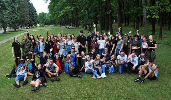 Дети из Курахово, Марьинки и Угледара отметили «День Нептуна» в «Форест Парке»