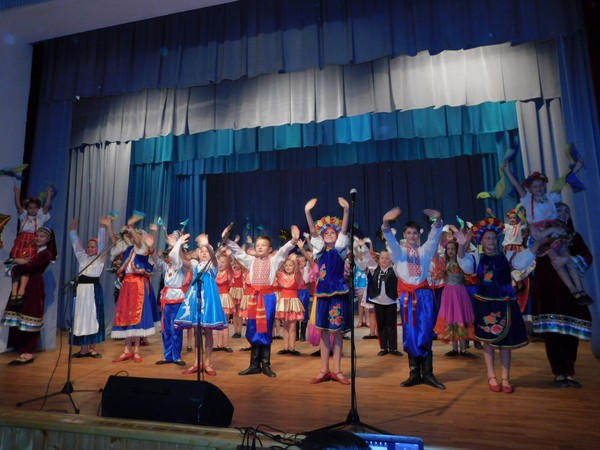 В Курахово ярко отпраздновали 85-летие Донецкой области